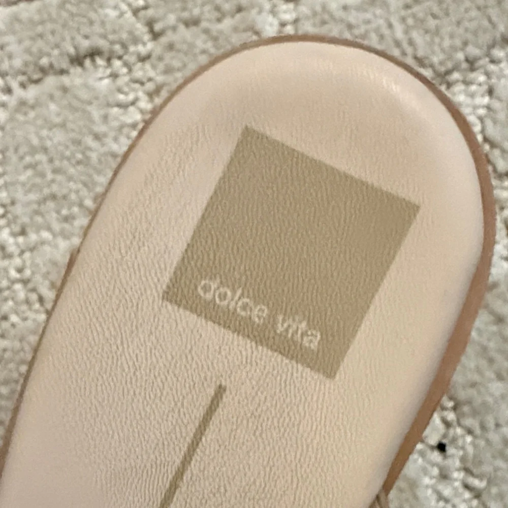 Dolce vita Cream “Freta” Platform Slide Sandals